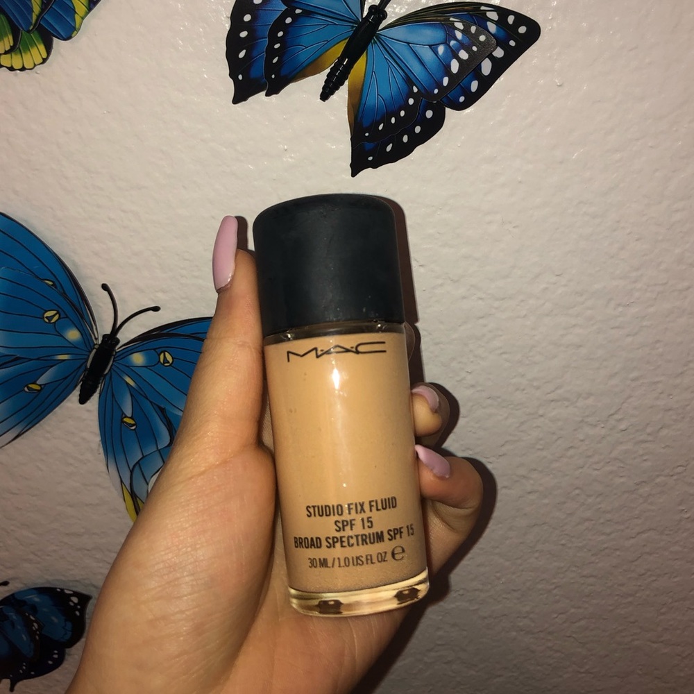 MAC studio fix foundation